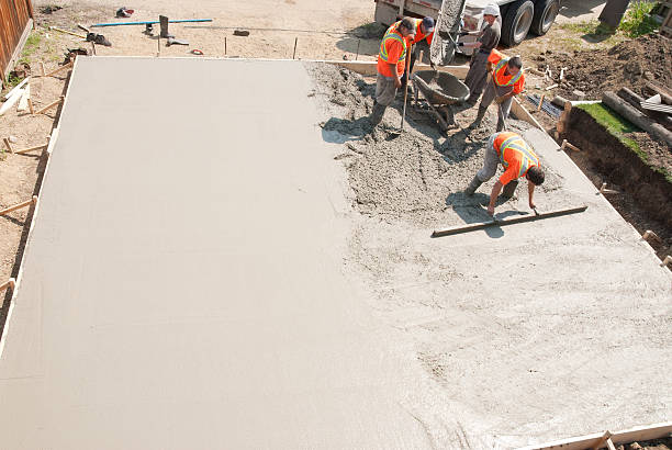 Best Custom Concrete Contractor  in Collinsville, OK